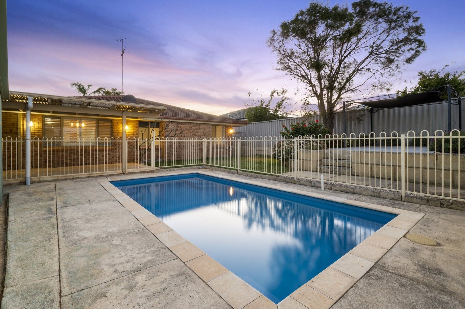 6 Wintersweet Place, Halls Head WA 6210, Image 0