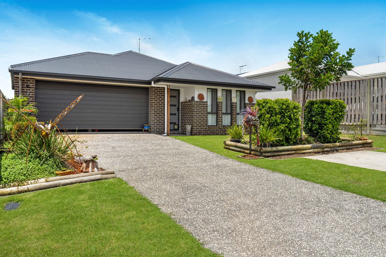 4 bedrooms House in 313 Tallagandra Road HOLMVIEW QLD, 4207