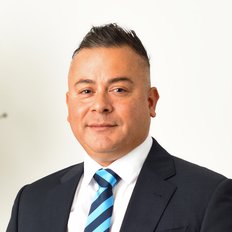 Harcourts Cranbourne - Raul Guzman