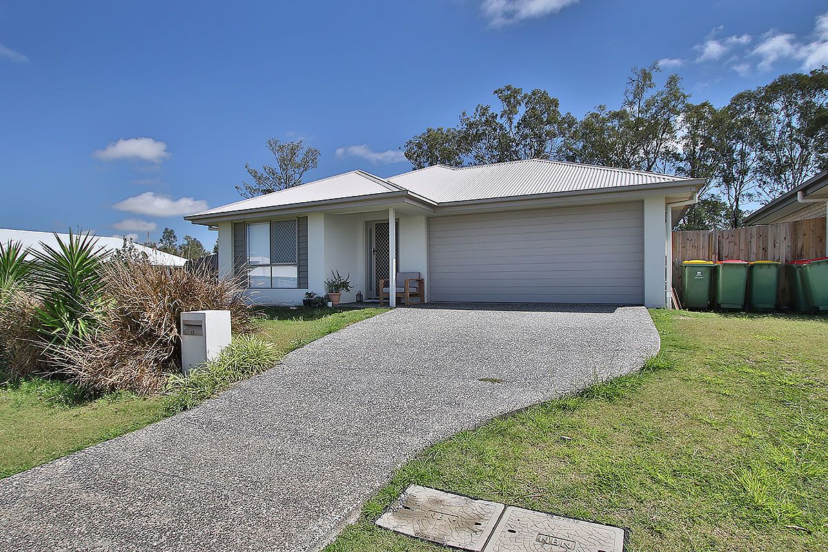 17 Mackellar Way, Walloon QLD 4306, Image 0