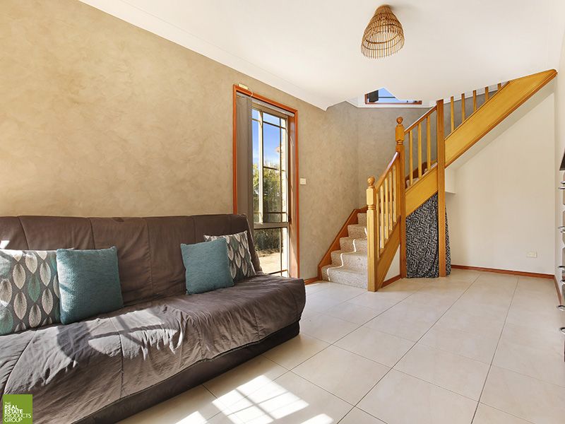 3/215 Lawrence Hargrave Drive, Thirroul NSW 2515, Image 2