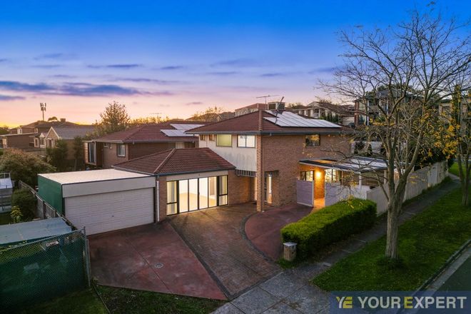 Picture of 15 Hellyer Way, ENDEAVOUR HILLS VIC 3802