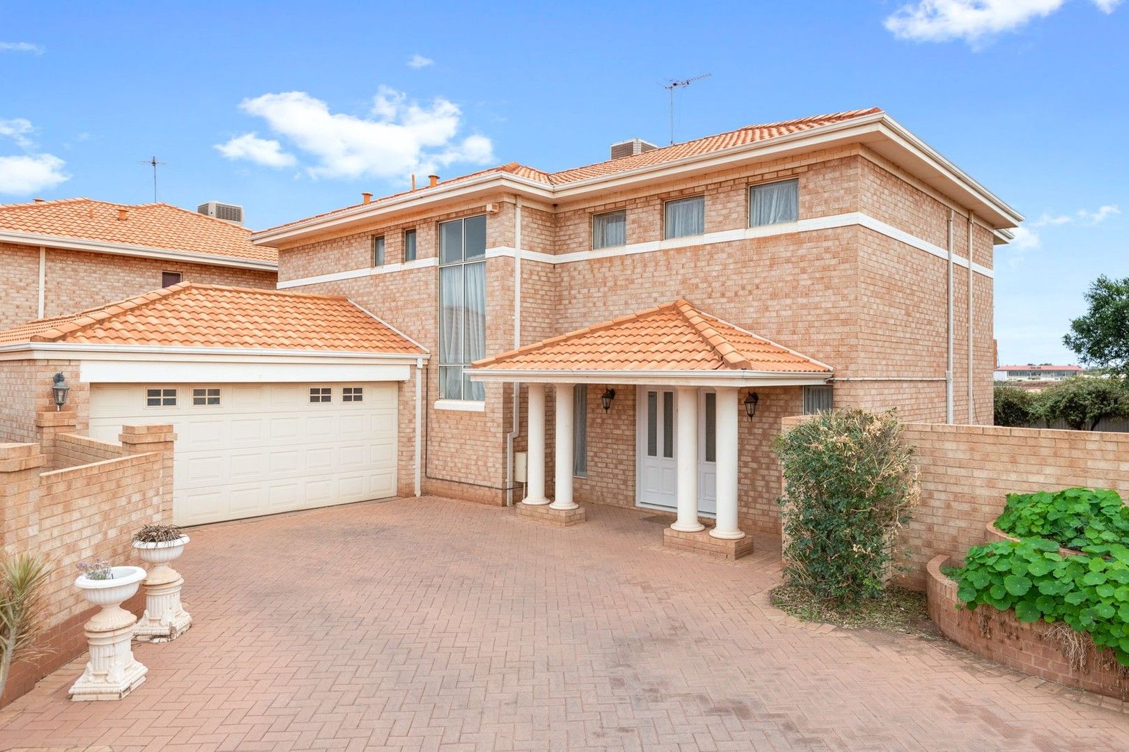 3 bedrooms Townhouse in 1/36 Maxwell Street KALGOORLIE WA, 6430