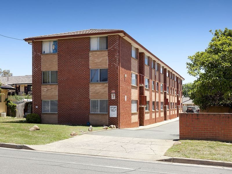 4/7 Young Street, Queanbeyan NSW 2620, Image 0