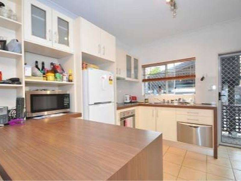 2 bedrooms Townhouse in 12/17-19 Marett Street STRATFORD QLD, 4870