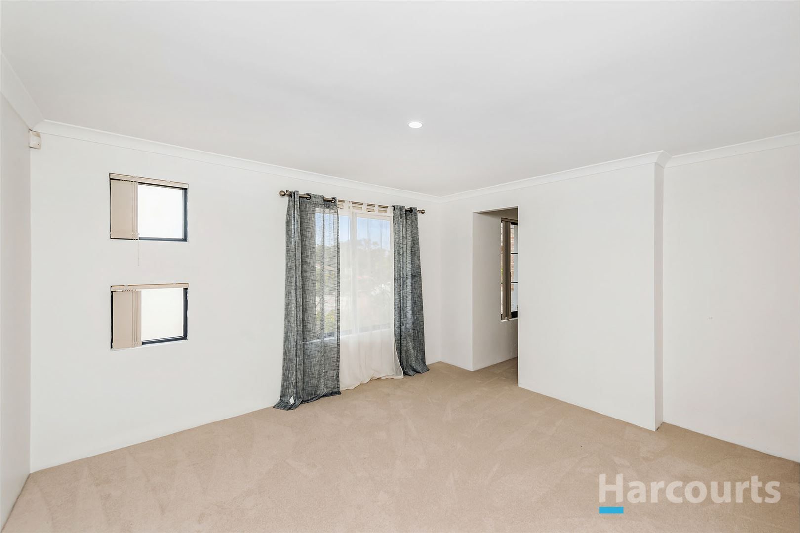 11 Hamilton Court, Yanchep WA 6035, Image 2