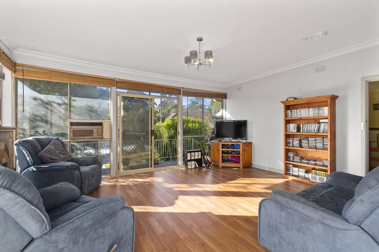 3 Sunhill Avenue, Burwood VIC 3125, Image 2