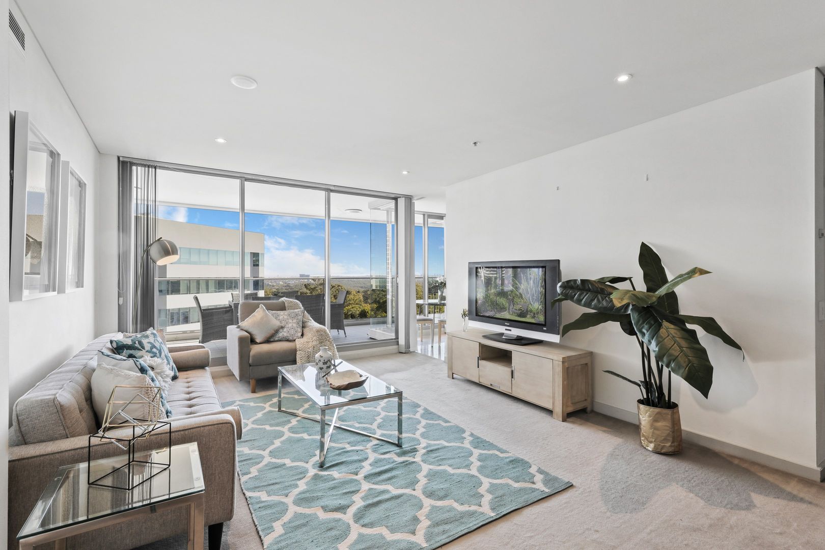 2 bedrooms Apartment / Unit / Flat in 1203/11 Railway Street CHATSWOOD NSW, 2067