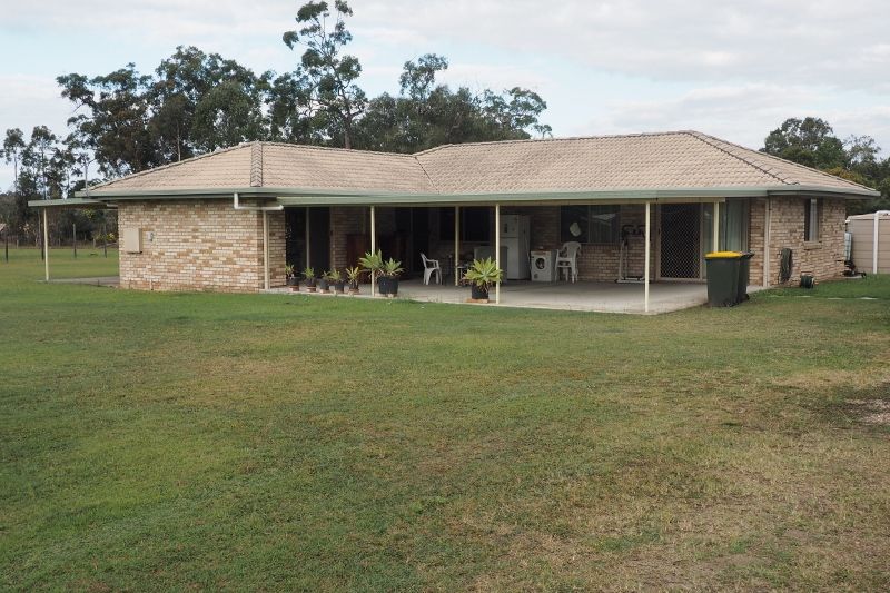 203 Woocoo Drive, Oakhurst QLD 4650, Image 1