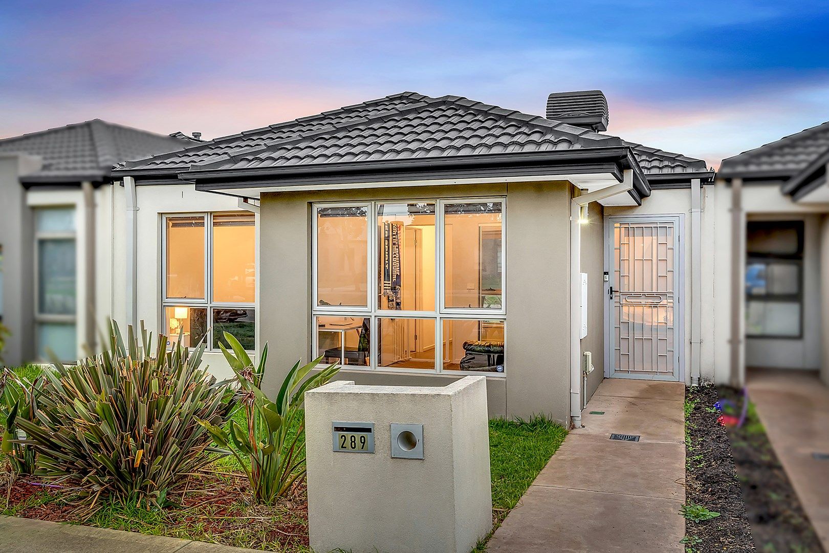 289 Brookfield Boulevard, Craigieburn VIC 3064, Image 1