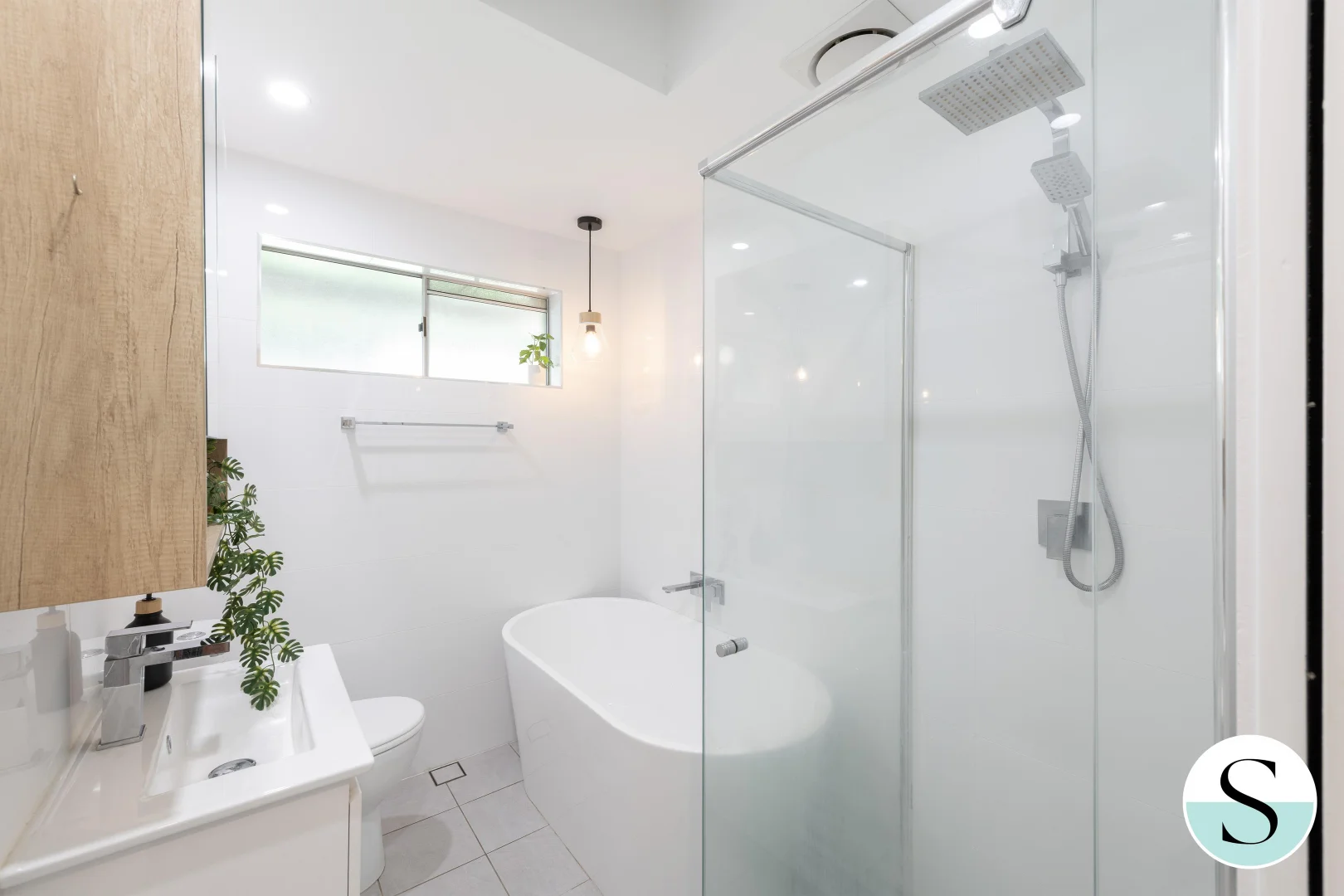 Additional image 13 of 18 Goobarabah Avenue, Gorokan NSW 2263