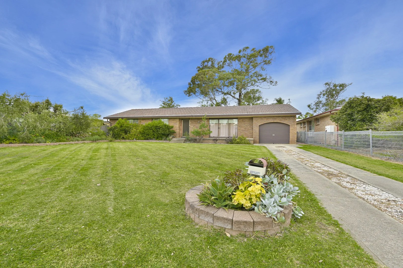 74 Thirlmere Way, Tahmoor NSW 2573