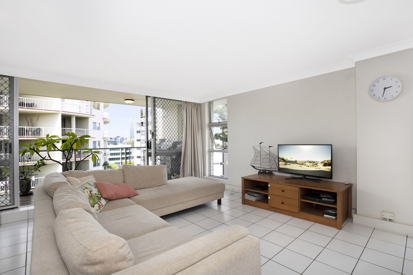 30/24 Dunmore Terrace 'Coronation Towers', Auchenflower QLD 4066, Image 1