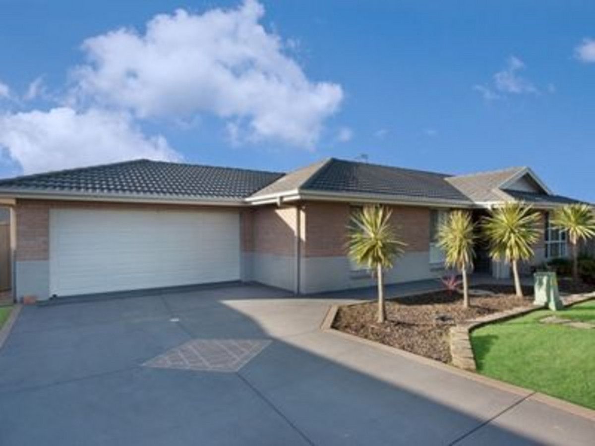 4 bedrooms House in 3 Dell Close HAMLYN TERRACE NSW, 2259