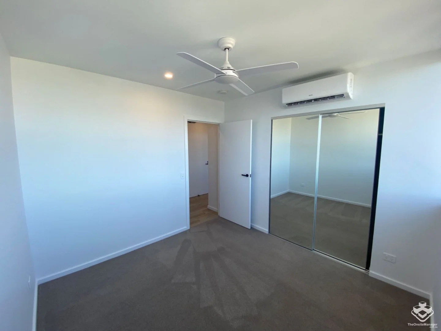 Additional image 17 of ID:21159057/256 Stanhill Drive, Surfers Paradise QLD 4217