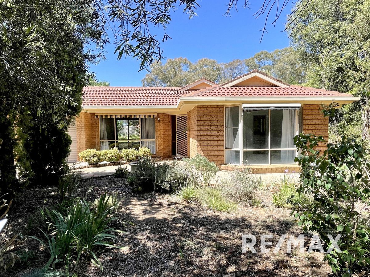 4 bedrooms House in 32 Doman Street ESTELLA NSW, 2650