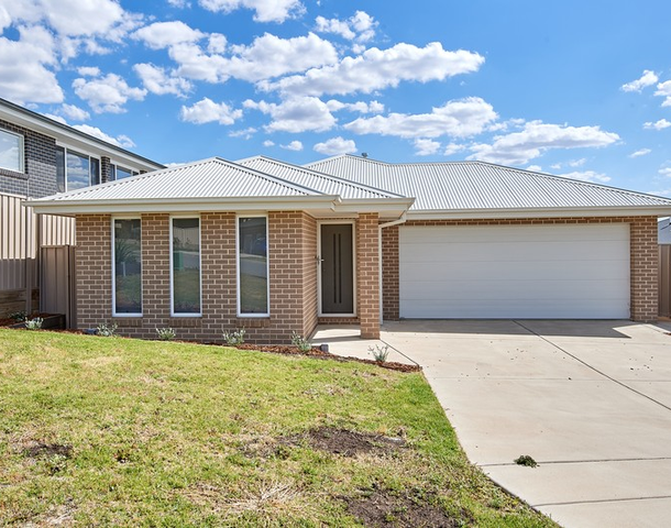 3 Darcy Drive, Boorooma NSW 2650