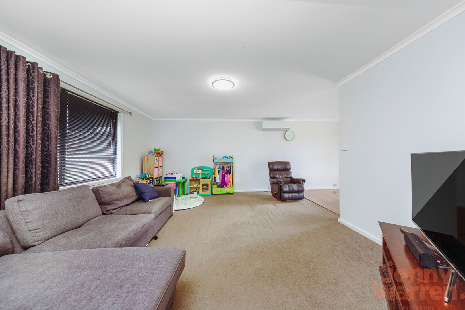 138 Fullagar Crescent, Higgins ACT 2615, Image 2