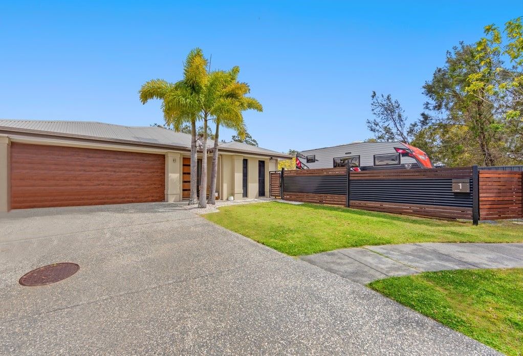 5 bedrooms House in 1 Casuarina Way HELENSVALE QLD, 4212