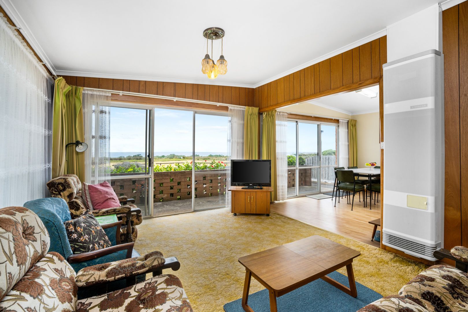 213 The Esplanade, Indented Head VIC 3223, Image 2