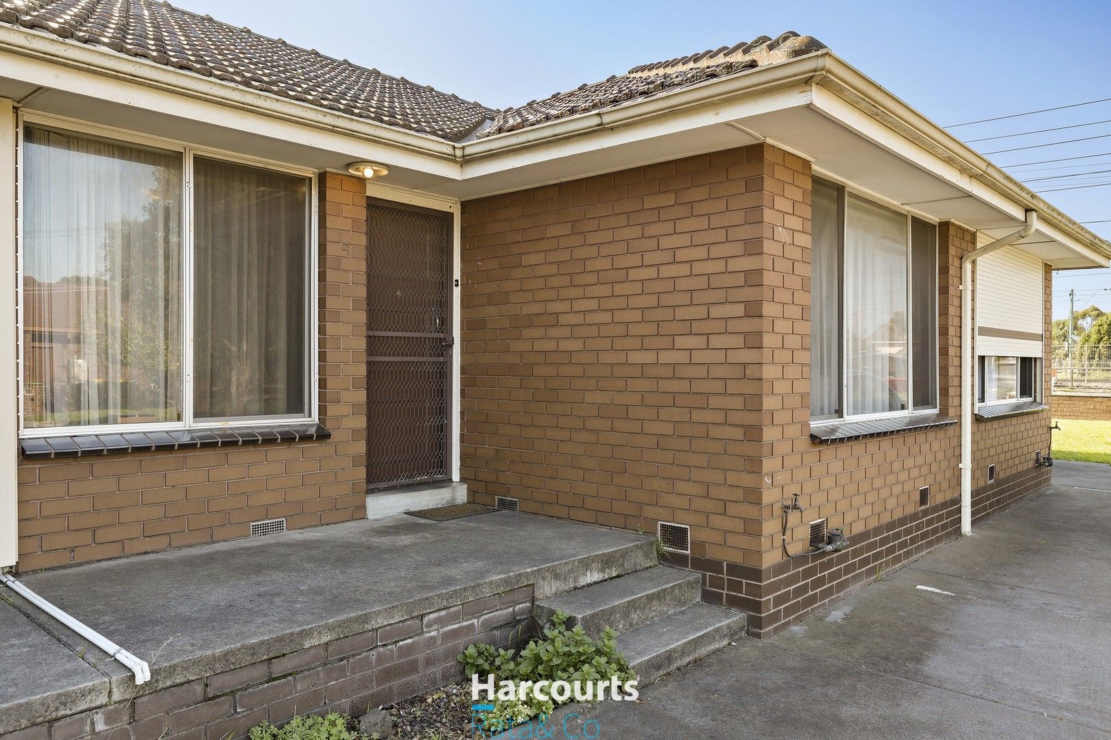 2 bedrooms Apartment / Unit / Flat in 4/1041 High Street RESERVOIR VIC, 3073