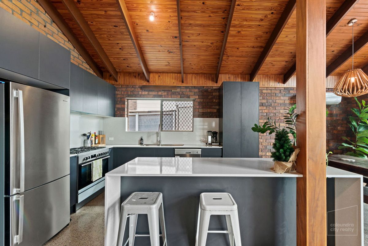 3 bedrooms House in 6 Anzac Street BATTERY HILL QLD, 4551