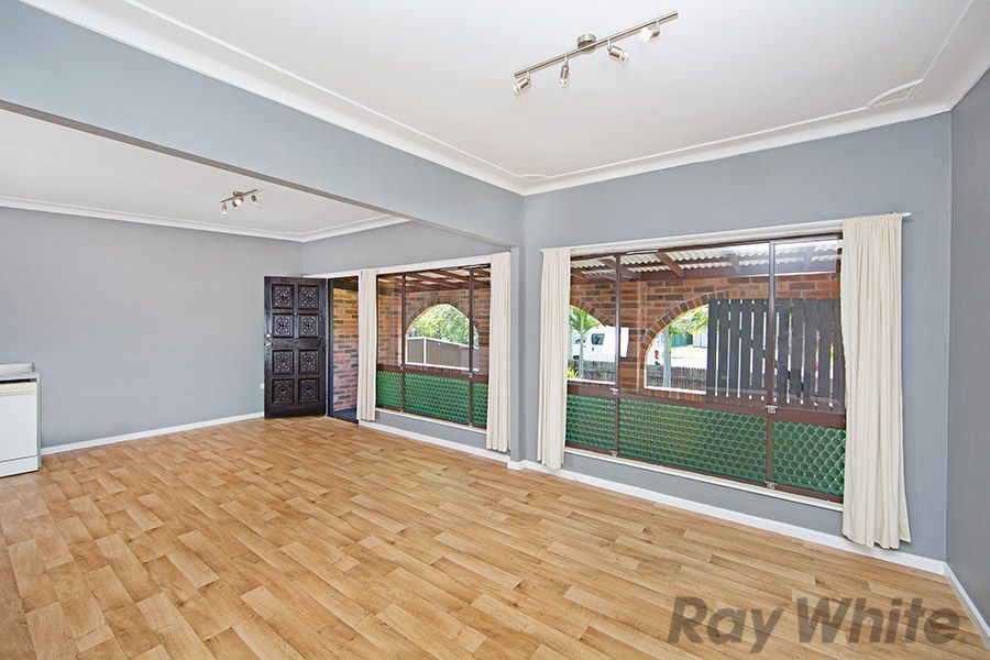 2 Koorana Avenue, Gorokan NSW 2263, Image 1