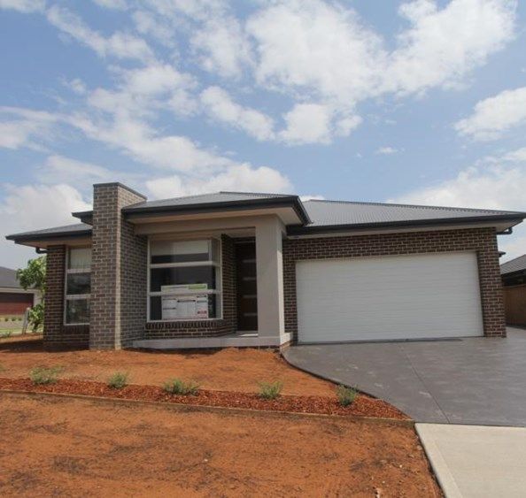 8 Sando Street, Oran Park NSW 2570, Image 0