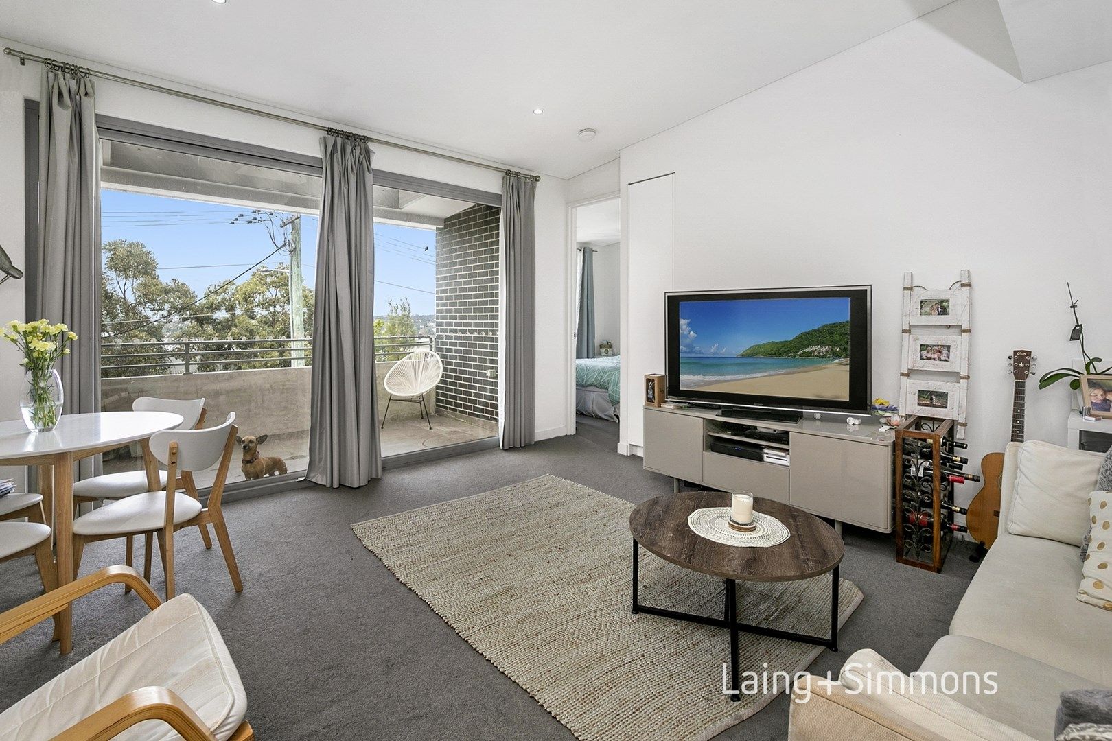 2 bedrooms Apartment / Unit / Flat in 5/4-6 Shackel Avenue BROOKVALE NSW, 2100