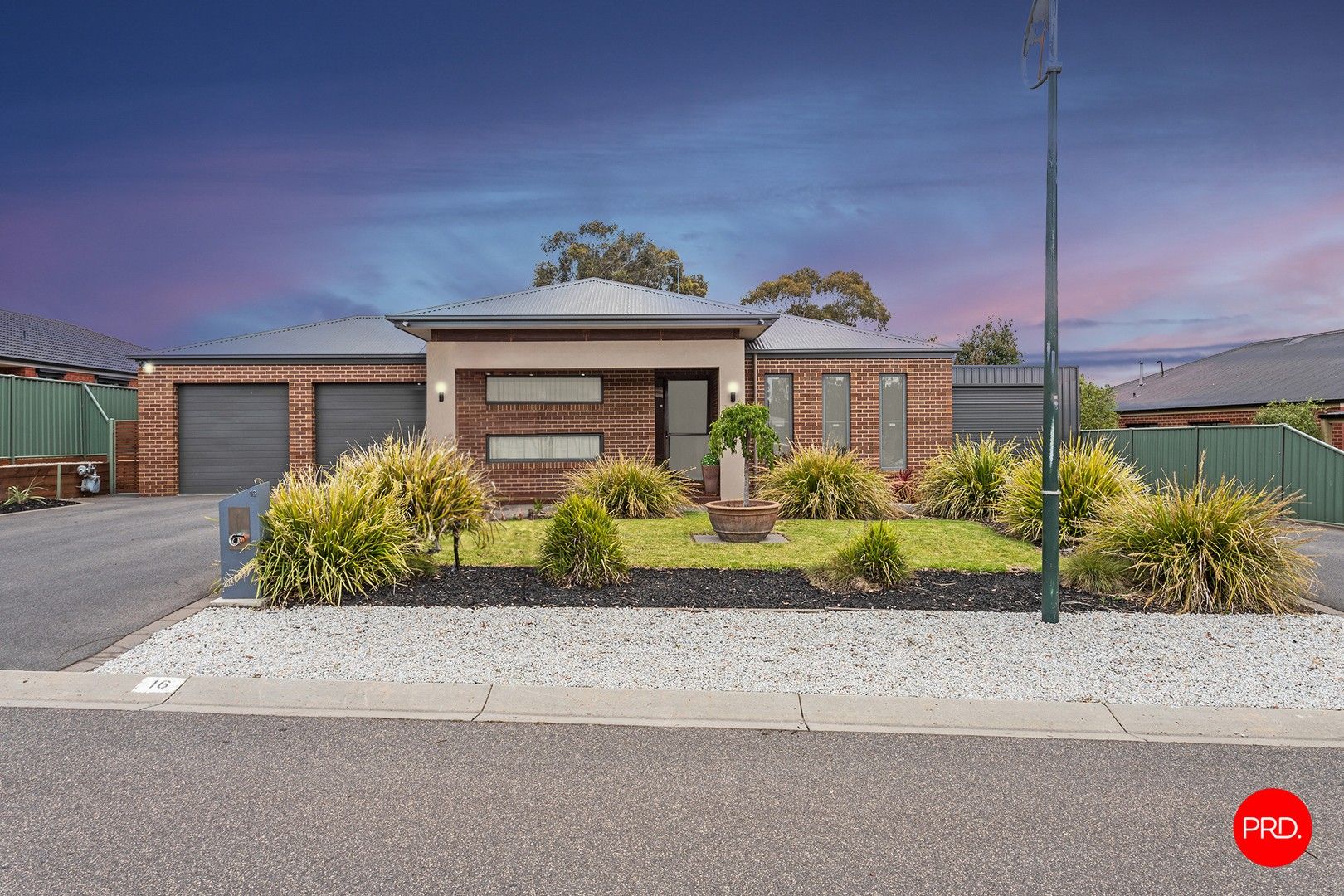 4 bedrooms House in 16 Meadows Way MAIDEN GULLY VIC, 3551