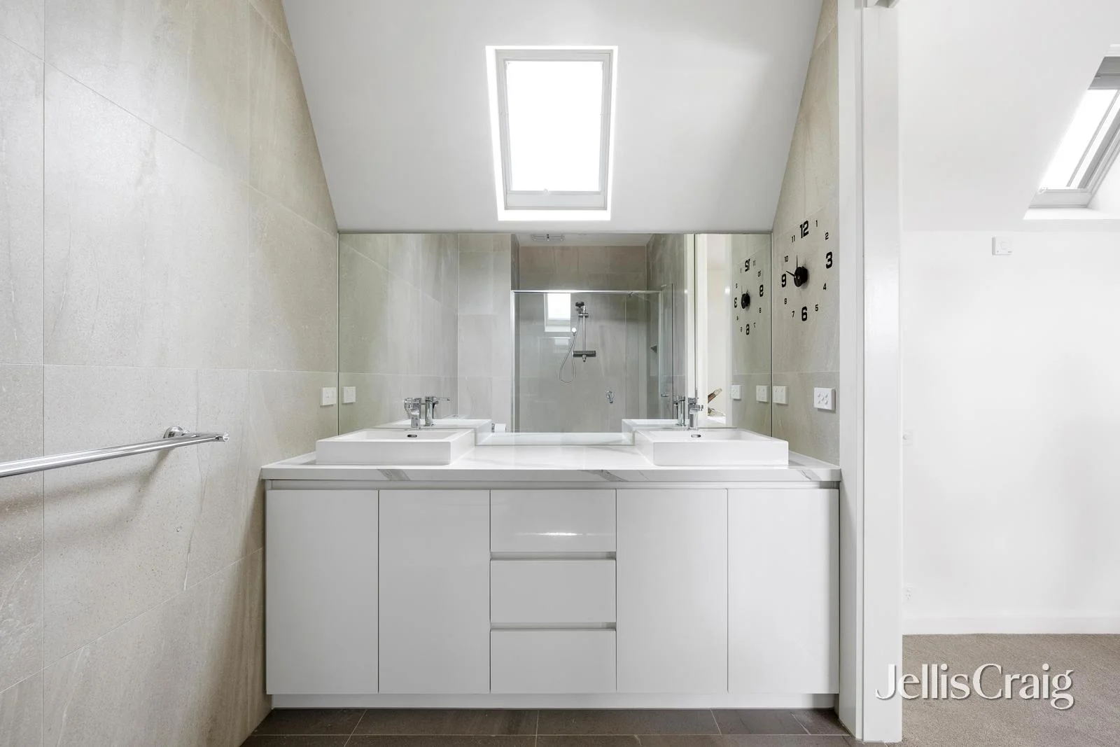 Additional image 11 of 1/1 Weeroona Road, Murrumbeena VIC 3163