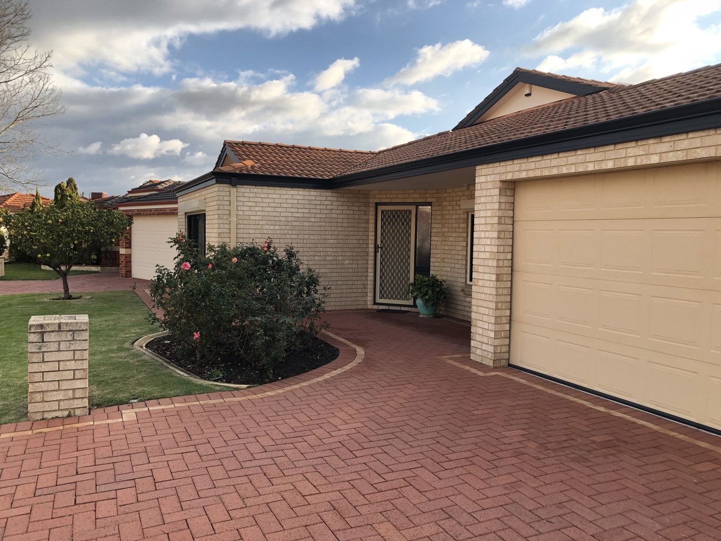 10 Linaria Way, Canning Vale WA 6155, Image 2