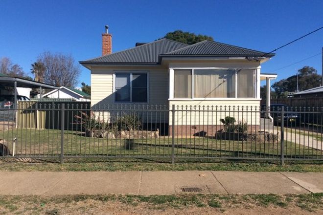 Picture of 2 Hillvue Road, TAMWORTH NSW 2340