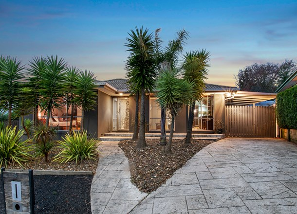 6 Glendale Crescent, Berwick VIC 3806