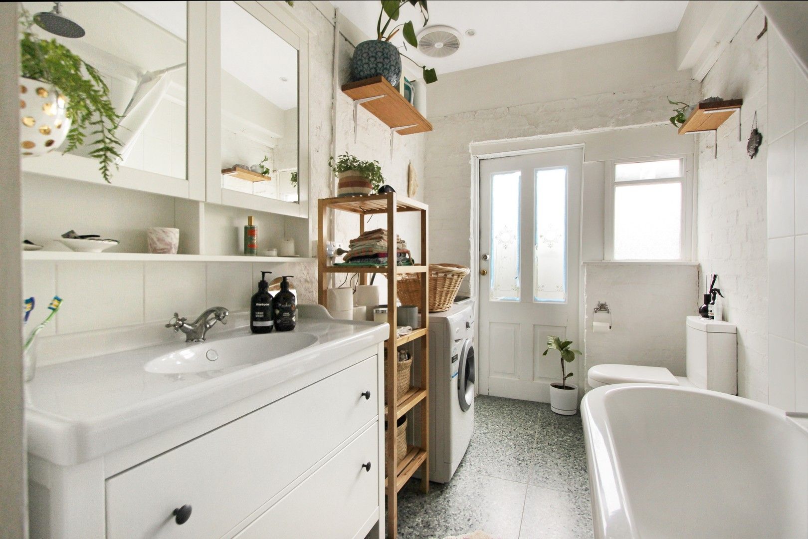 2 bedrooms House in 22 Ellesmere Street NORTHCOTE VIC, 3070