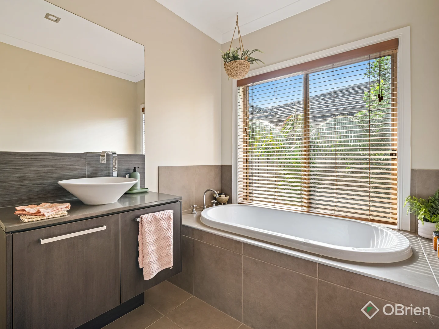 Additional image 18 of 10 Crampton Chase, Sandhurst VIC 3977