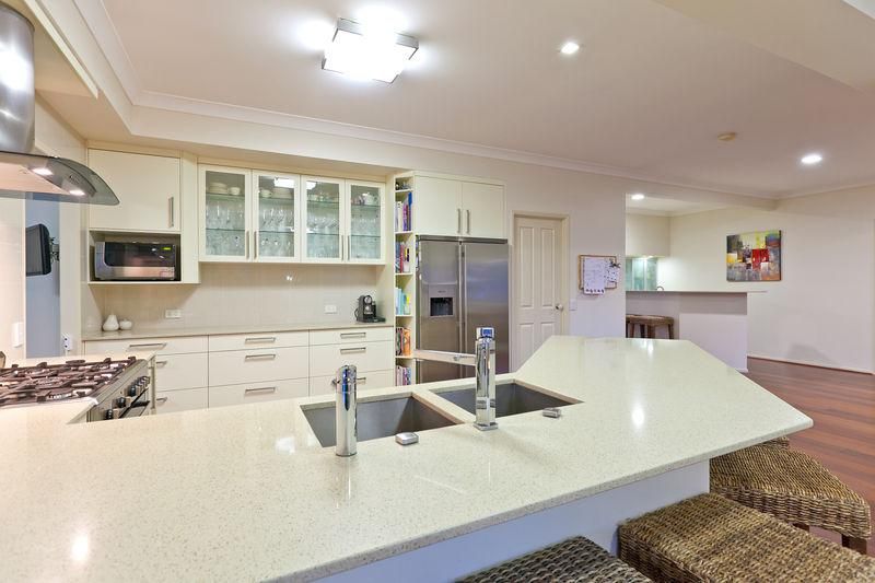 336 Wynnum North Road, WYNNUM QLD 4178, Image 2