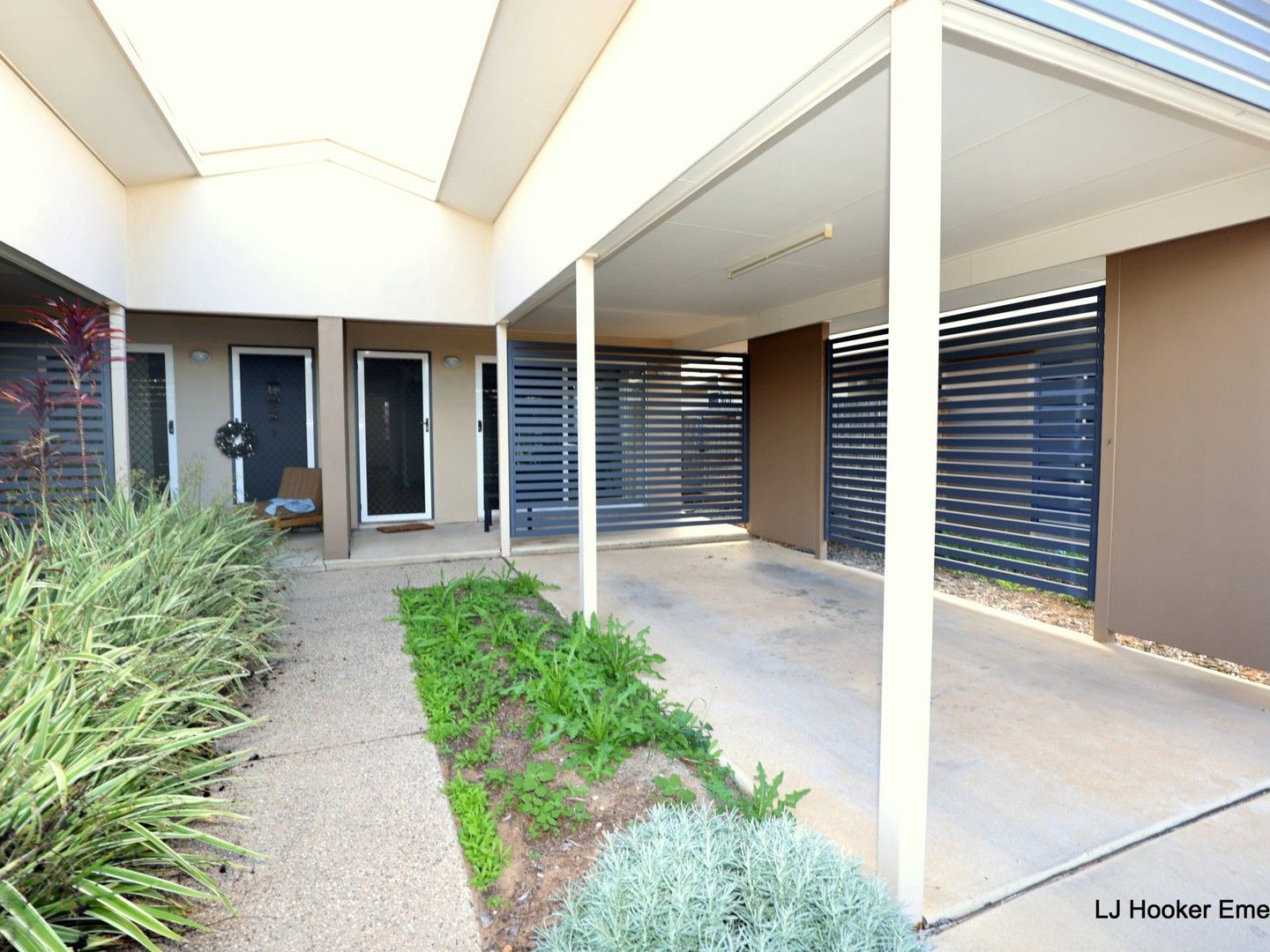 42/6 Sullivan Street, Emerald QLD 4720, Image 0