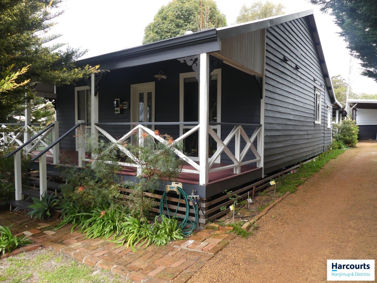 2 bedrooms House in 21 Wheatley Street MANJIMUP WA, 6258