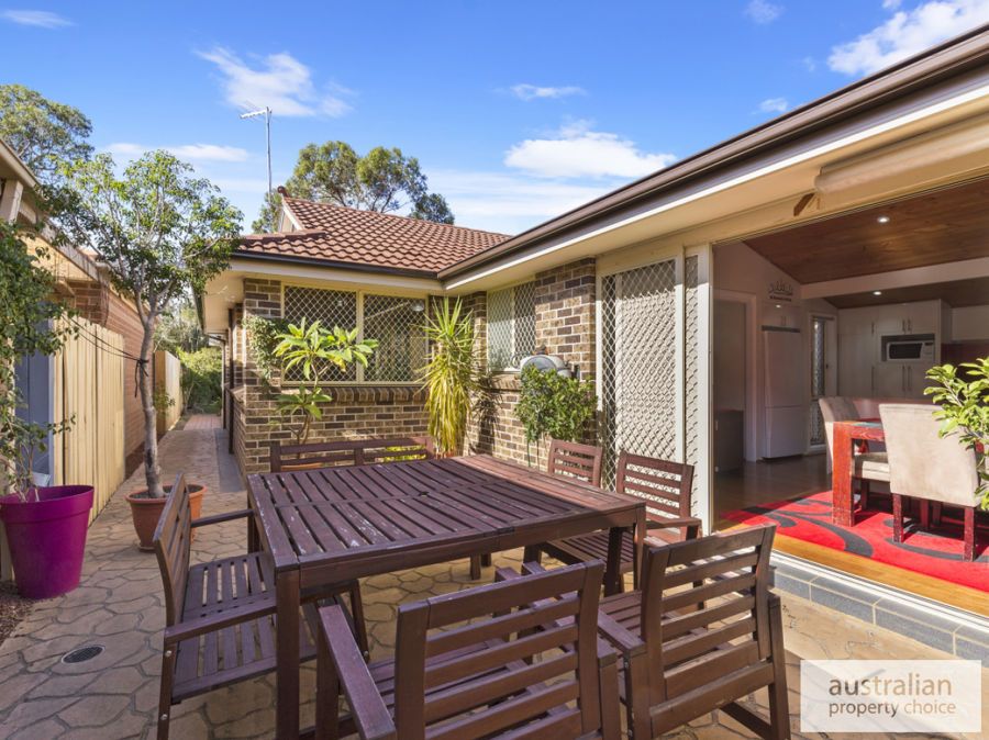 6 Banyule Court, Wattle Grove NSW 2173, Image 0