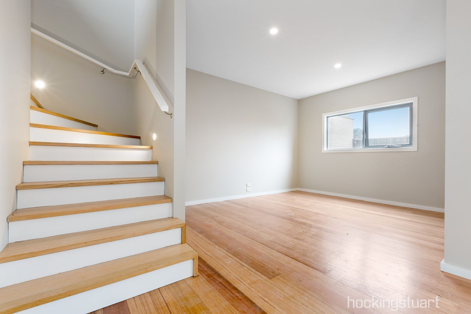 2/28 Nolan Avenue, Brooklyn VIC 3012, Image 2