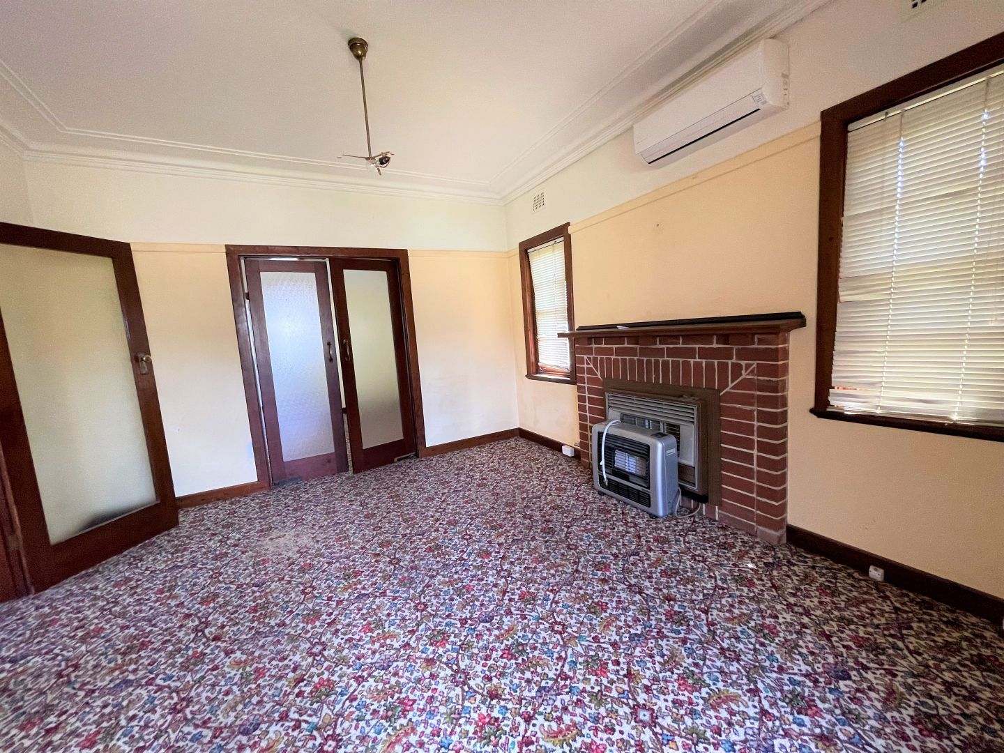 58 Edwards Street, Young NSW 2594, Image 2