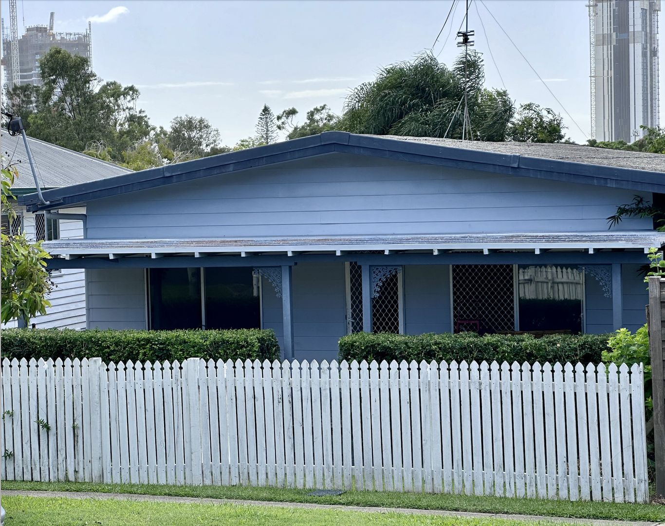 23 Kerr Avenue, Southport QLD 4215, Image 0