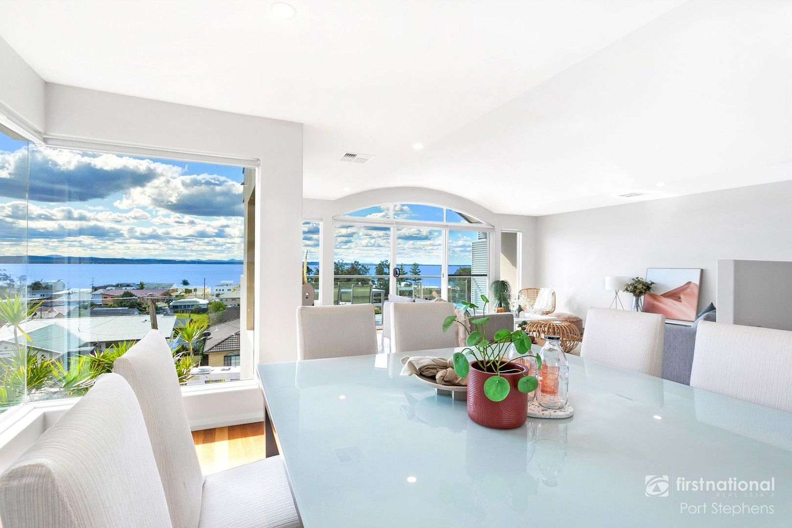 4 bedrooms Semi-Detached in 15A Kanangra Avenue CORLETTE NSW, 2315