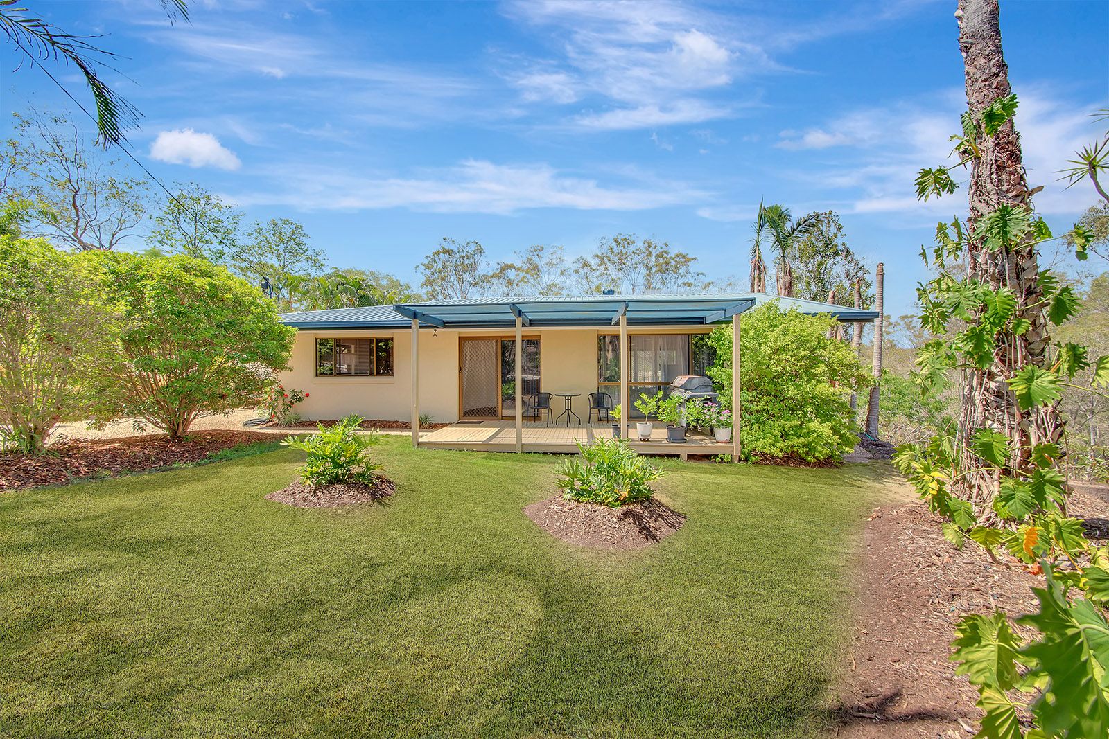 49 HELEN CRESCENT, Wurdong Heights QLD 4680, Image 2