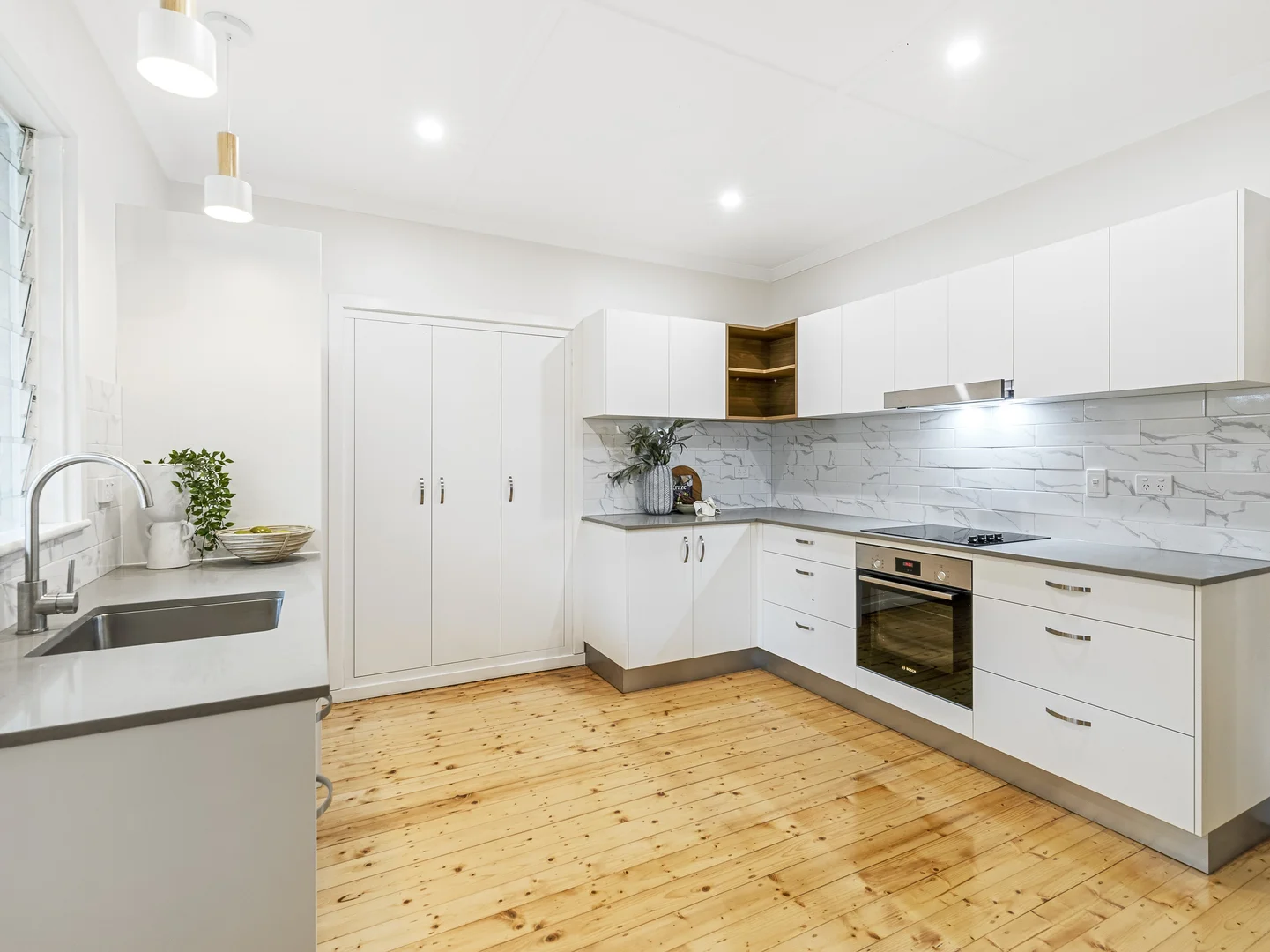 Additional image 5 of 49 Canterbury Street, Mount Gravatt East QLD 4122