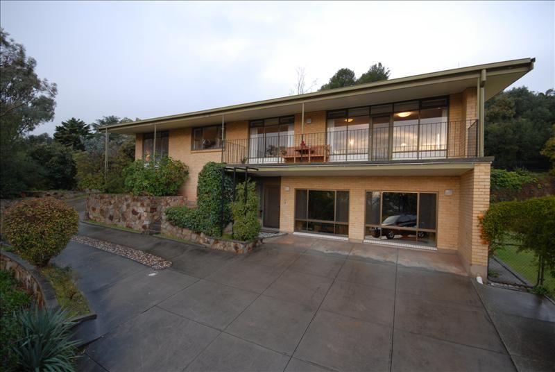 16 Caithness Avenue, Beaumon Property History & Address Research Domain