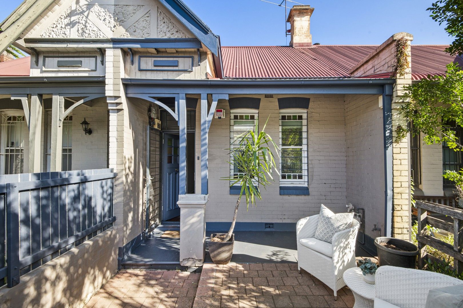 3 bedrooms House in 4 Llewellyn Street MARRICKVILLE NSW, 2204