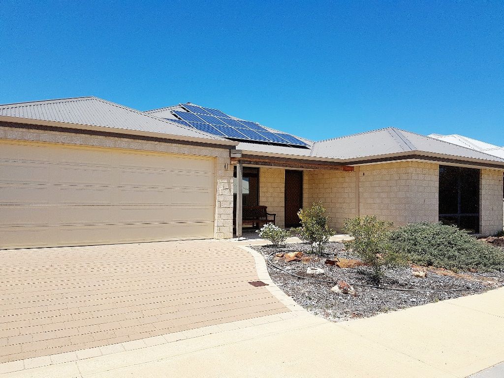 4 bedrooms House in 6 Figtree Way JURIEN BAY WA, 6516