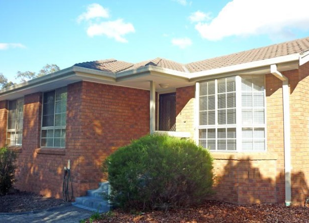 1/2 Fernside Avenue, Briar Hill VIC 3088